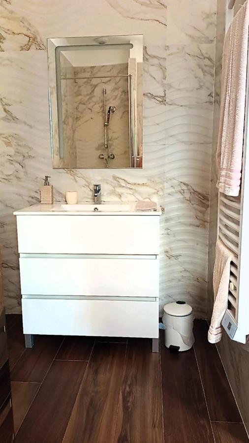 Agreable Chambre Dans Le Maquis โบนิฟาซิโอ ภายนอก รูปภาพ